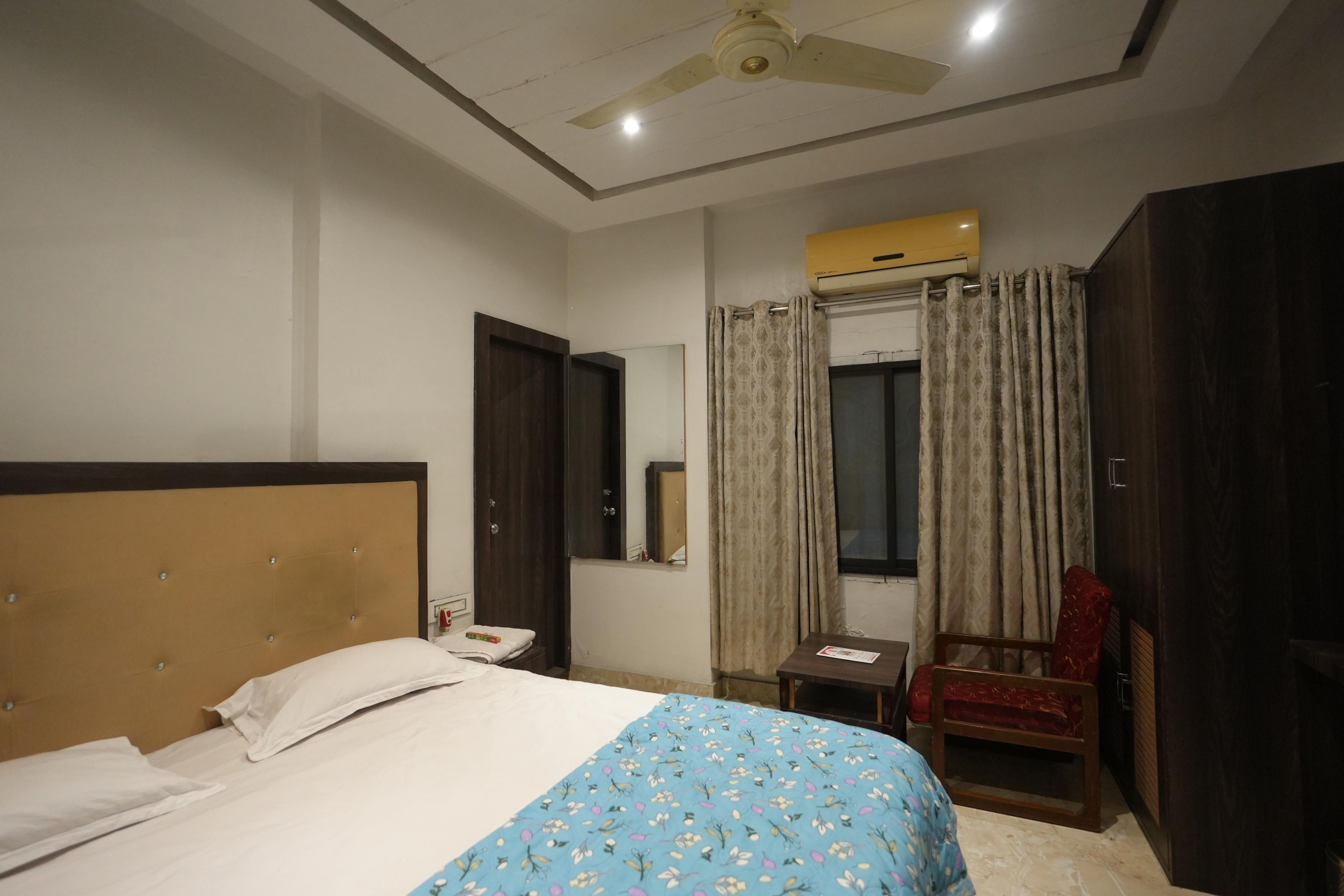 Standard Room - View 1